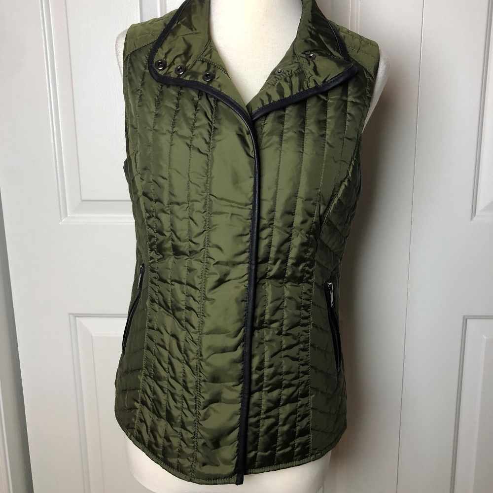 Banana Republic Quilted Green Zipper Button Vest S